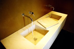 Il bagno in marmo, differenti fasce di prezzo